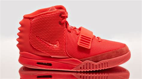 Nike yeezy 2 red october